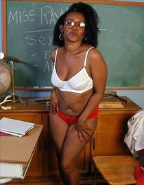 Ariel Rebel flashes for