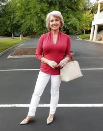 Latina Alejandra Maderos